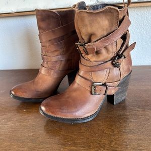 Steve Madden Yale Boots size 9